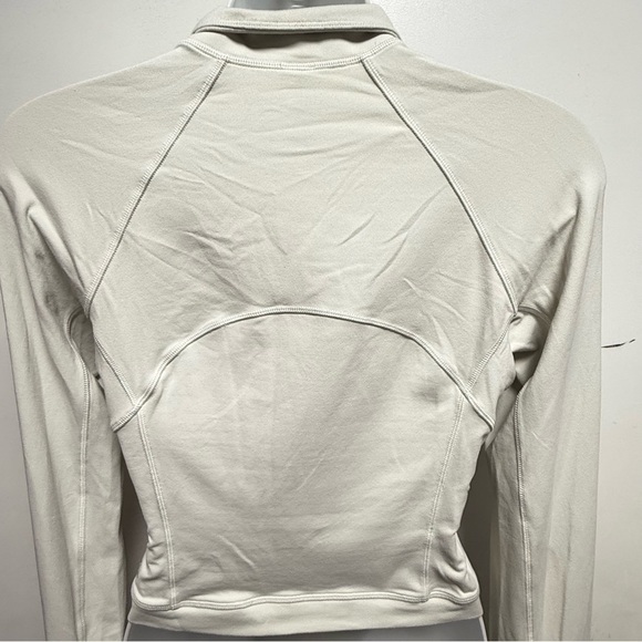 Lululemon Bone Cropped Sweatshirt - Picture 4 of 9